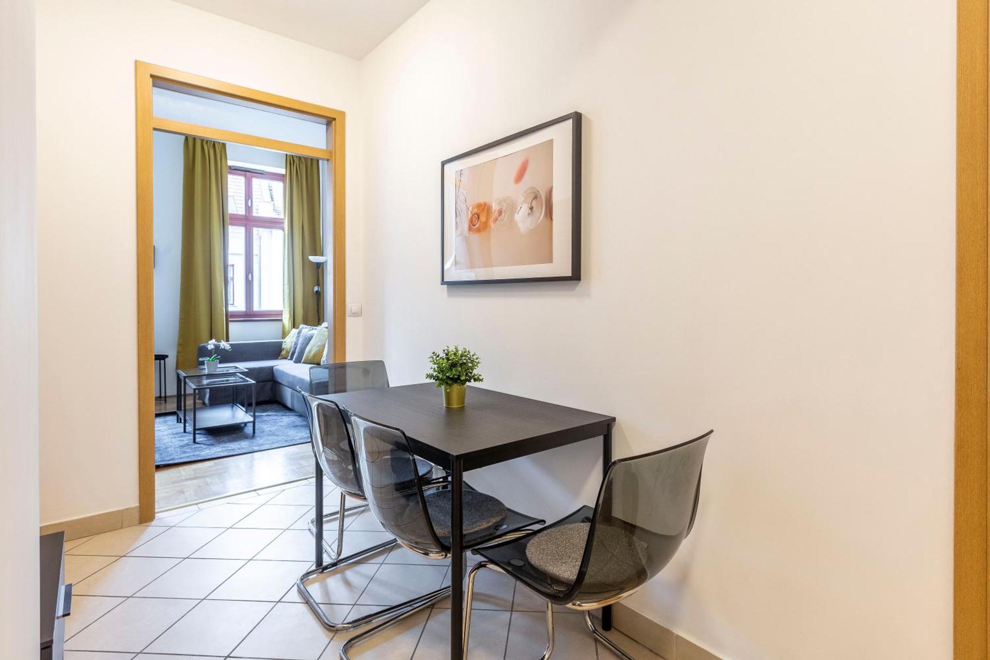 Downtown Cozy Home In The Gozsdu Garden بودابست المظهر الخارجي الصورة